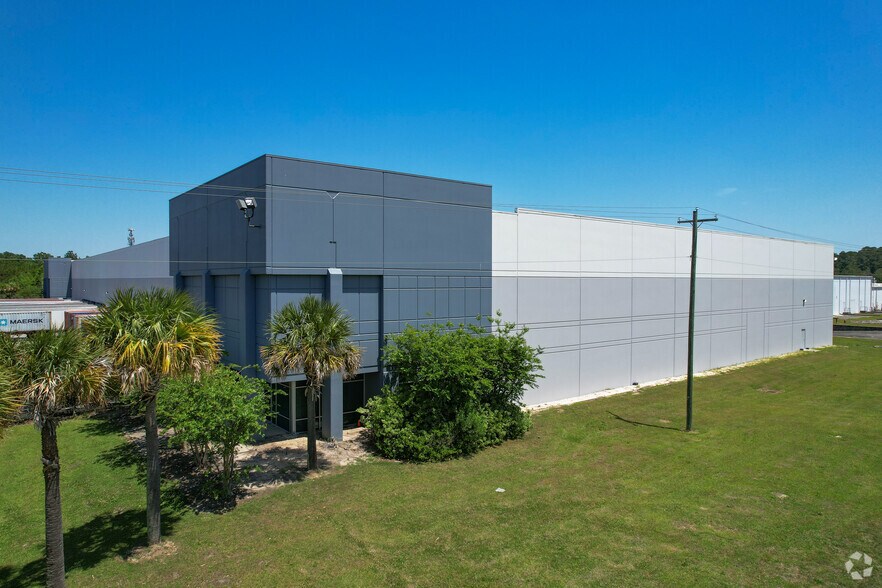 More Photos Of 201 Luken Rd, Goose Creek Warehouse For Lease