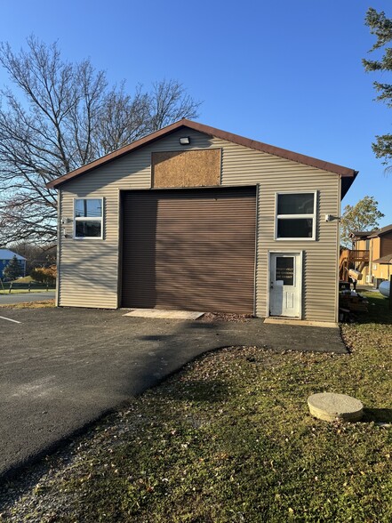 Primary Photo Of 3815 Route 115, Blakeslee Auto Repair For Lease