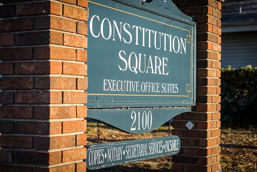 More Photos Of 2100 Constitution Blvd, Sarasota Office For Lease