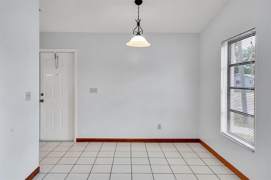 More Photos Of 5907 Tyler St, Hollywood Apartments For Sale