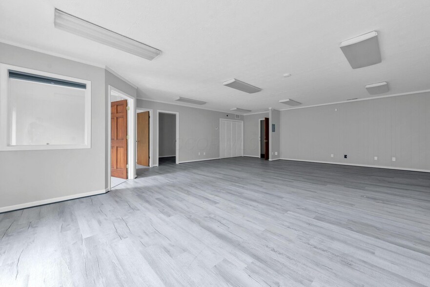More Photos Of 444-454 E Center St, Marion Office For Sale