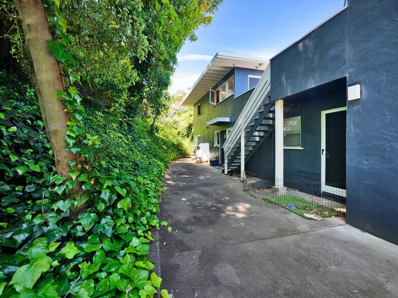 More Photos Of 311-321 Valley St, Sausalito Apartments For Sale