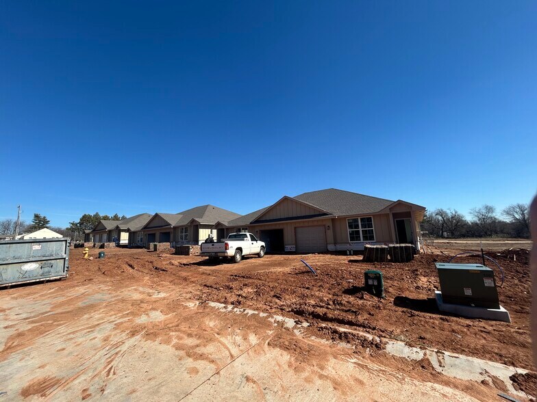 More Photos Of 615 W Moore St, Enid Multifamily For Sale