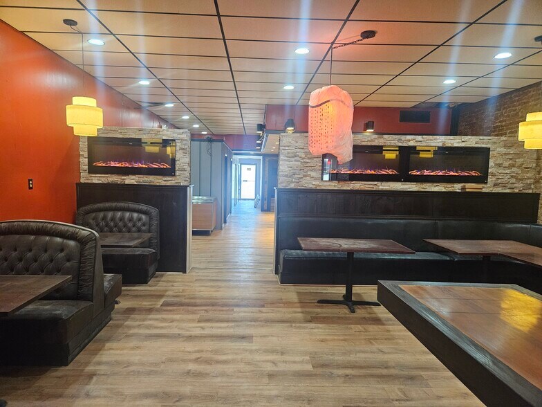 More Photos Of 220 Sycamore St, Oil City General Retail For Sale