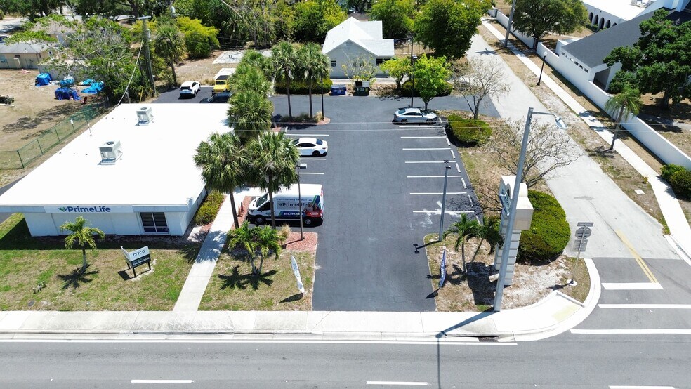 More Photos Of 2621 S Cleveland Ave, Fort Myers Medical For Sale