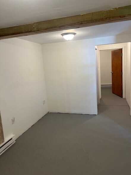 More Photos Of 211 W 2nd St, Chester Industrial For Lease