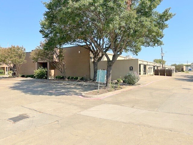 More Photos Of 11880 Greenville Ave, Dallas Office For Sale