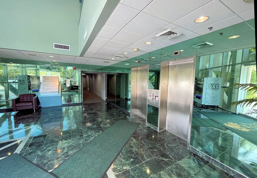 More Photos Of 2141 S Alternate A1A Hwy, Jupiter Medical For Sale