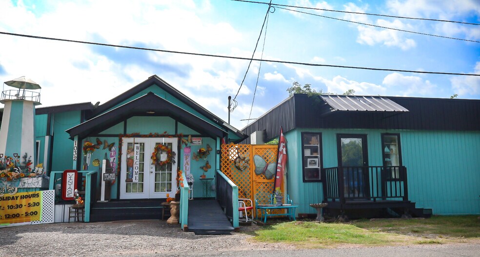 More Photos Of 1032 Grand Ave, Bacliff General Retail For Sale