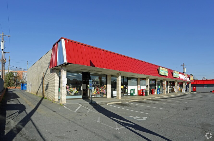More Photos Of 5928-5938 South Blvd, Charlotte General Retail For Lease