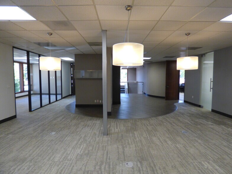 More Photos Of 201 Lafayette Cir, Lafayette Office For Lease