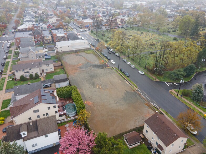 More Photos Of 571-577 New York Ave, Lyndhurst Land For Sale