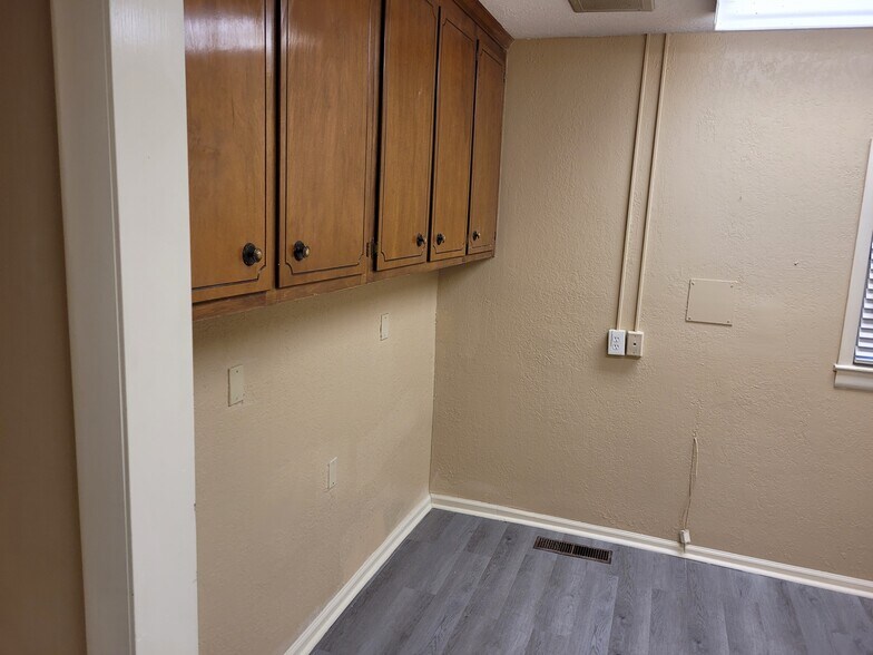 More Photos Of 1401 Dawson Rd, Albany Medical For Sale