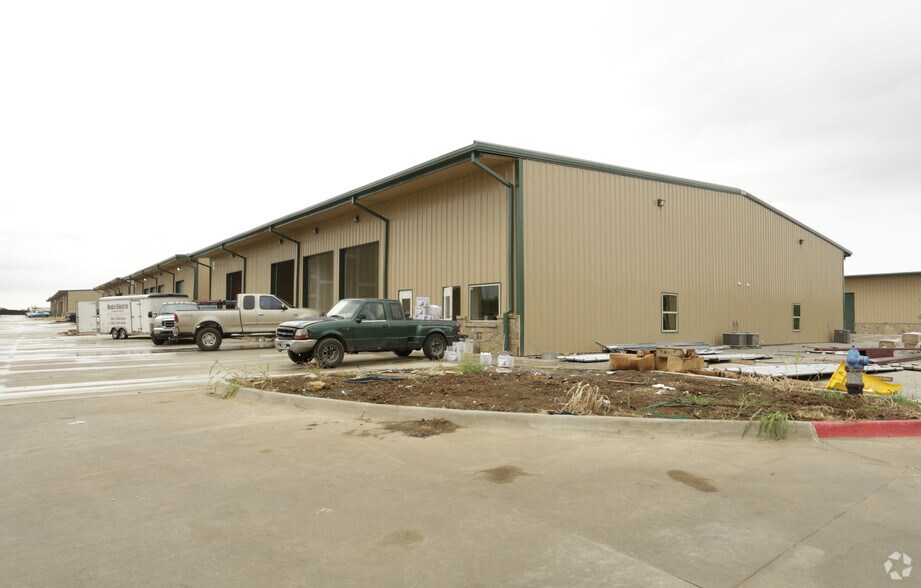 More Photos Of 122 Rose Ln, Frisco Warehouse For Sale