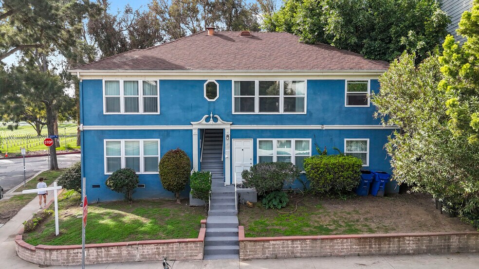 More Photos Of 11089-11099 Strathmore Dr, Los Angeles Apartments For Sale