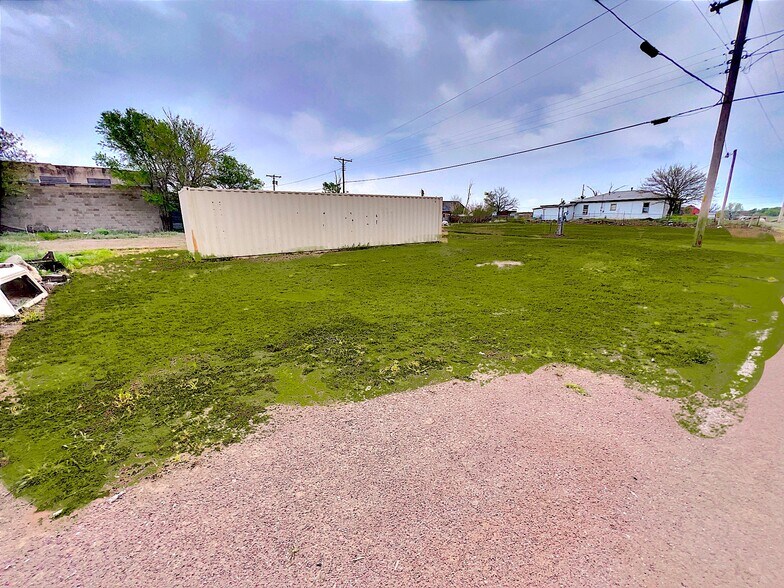 More Photos Of 413 W Broadway St, Hollis Hotel For Sale