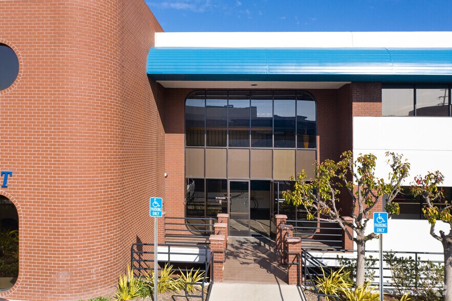 More Photos Of 357 Van Ness Way, Torrance Unknown For Lease