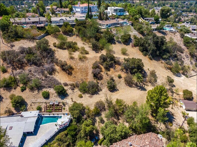 More Photos Of 4551 Lindley Ave, Tarzana Land For Sale