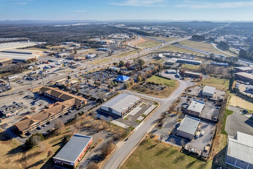 More Photos Of 1925 Business Campus Dr, Murfreesboro Service For Lease