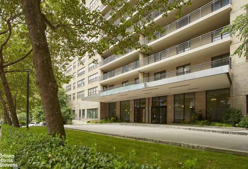 More Photos Of 140 West End Ave, New York Apartments For Sale