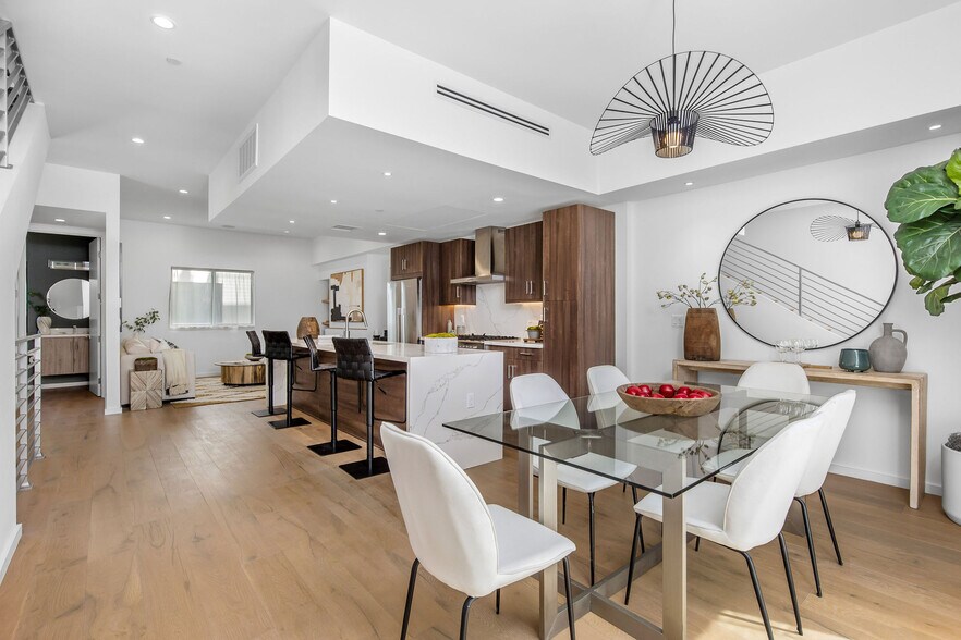 More Photos Of 12610 Venice Blvd, Los Angeles Apartments For Sale