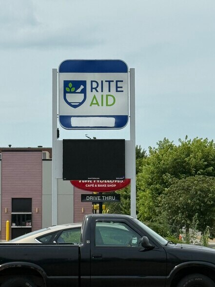 Primary Photo Of 350 Niagara St, Buffalo Drugstore For Lease