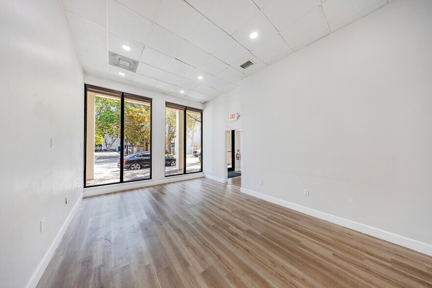 More Photos Of 17225 S Dixie Hwy, Palmetto Bay Storefront Retail Office For Lease