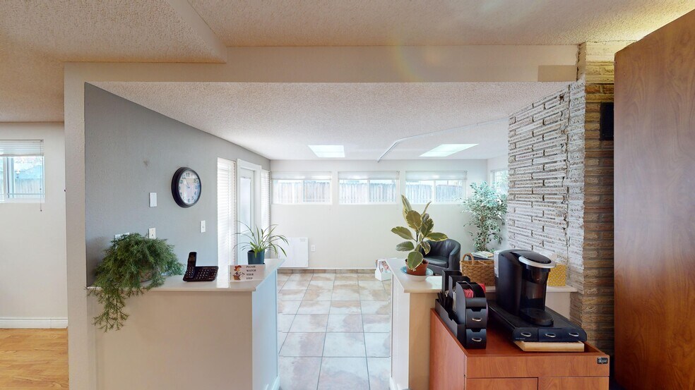 More Photos Of 191 Wyoming St, Lander Office For Sale