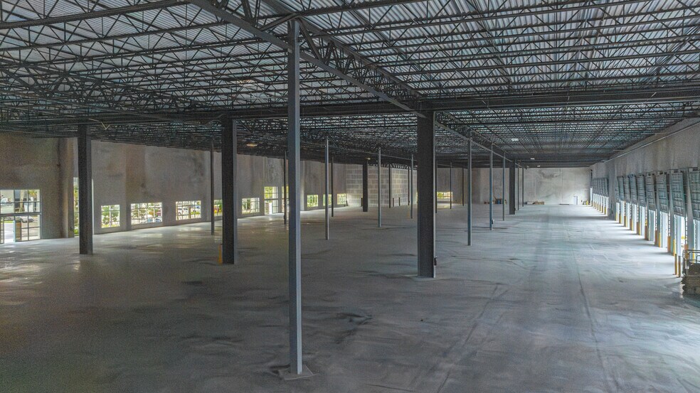 More Photos Of 1620 NW 215th St, Miami Gardens Unknown For Lease