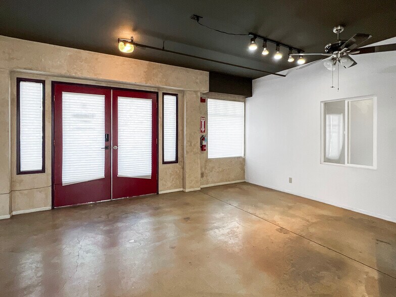 More Photos Of 1450-1470 W 9th St, Upland Loft Creative Space For Lease