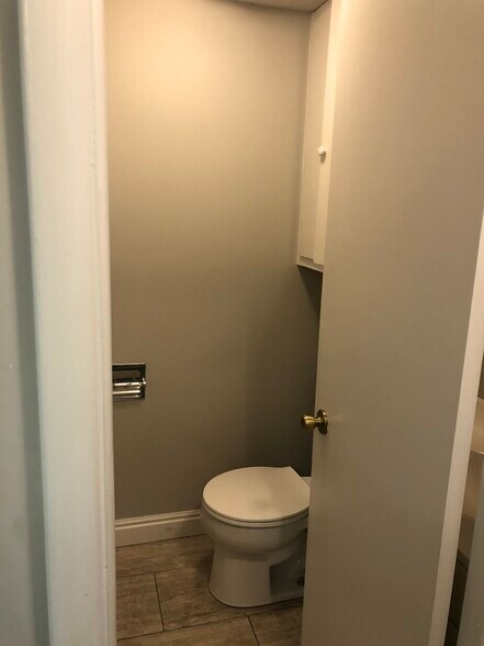 More Photos Of 34 S 500 E, Salt Lake City Medical For Lease
