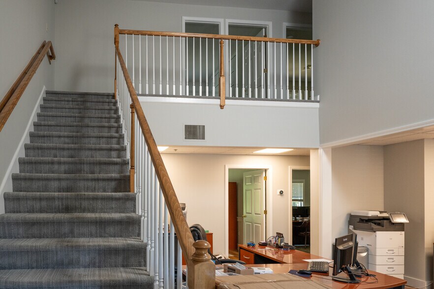 More Photos Of 475 School St, Marshfield Medical For Sale