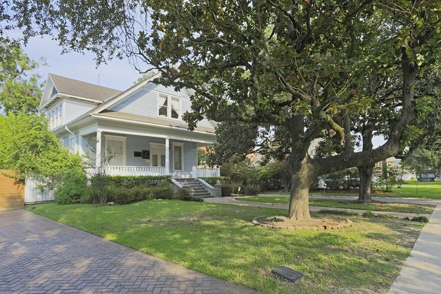 More Photos Of 1229 Heights Blvd, Houston Loft Creative Space For Lease