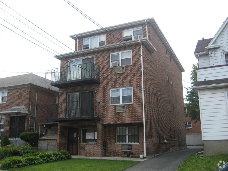 More Photos Of 132-18 57th Rd, Flushing Apartments For Sale