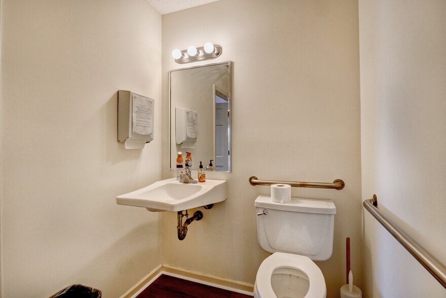 More Photos Of 14 Medical Center Dr SW, Supply Medical For Sale