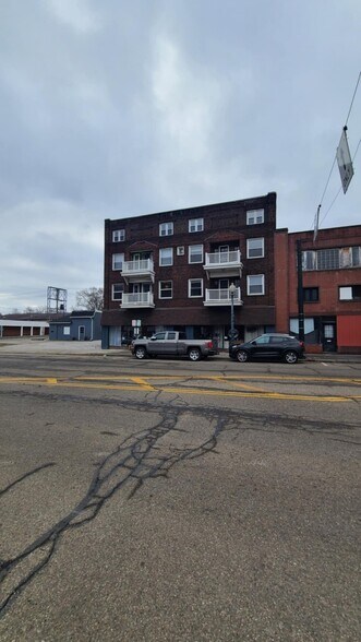 Primary Photo Of 55-57 E Main St, Alliance Apartments For Sale
