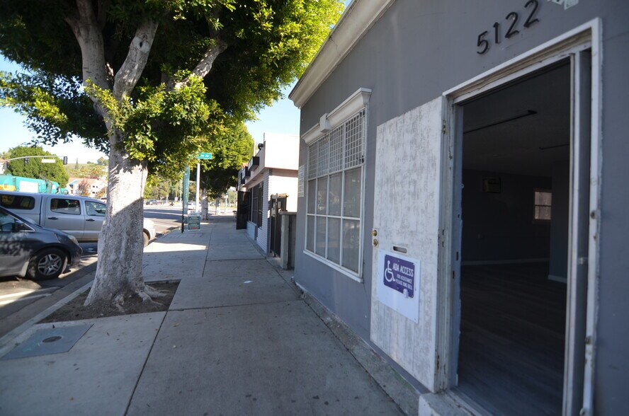 More Photos Of 5120 Huntington Dr S, Los Angeles General Retail For Lease