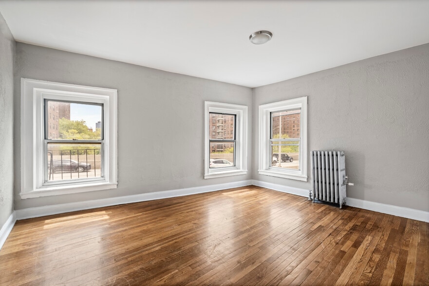 More Photos Of 49-55 Cumberland St, Brooklyn Storefront Retail Residential For Sale