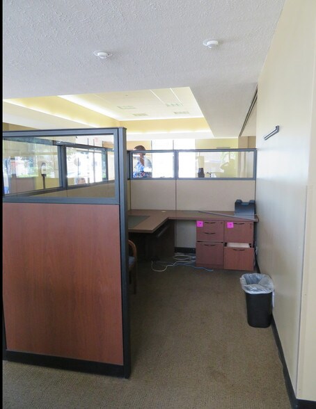 More Photos Of 300 E Dania Beach Blvd, Dania Bank For Lease