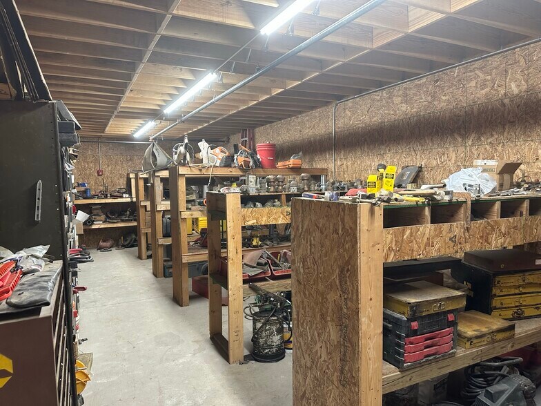 More Photos Of 24145 S La Grange Rd, Frankfort Manufacturing For Sale