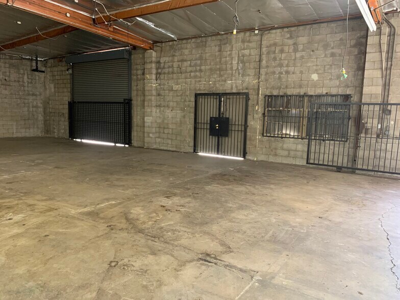 More Photos Of 1390 Newton St, Los Angeles Warehouse For Lease
