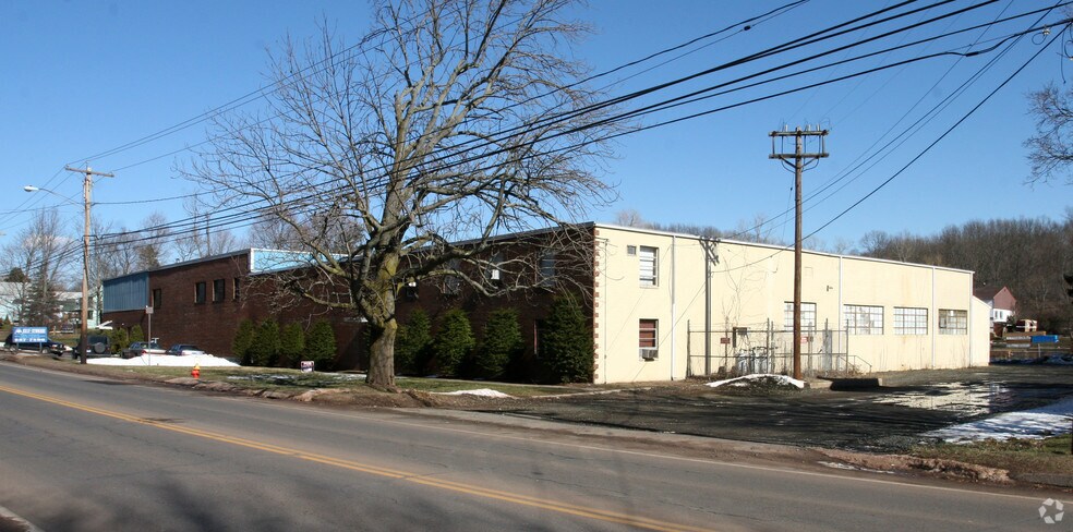 More Photos Of 956-980 Old Colony Rd, Meriden Warehouse For Lease