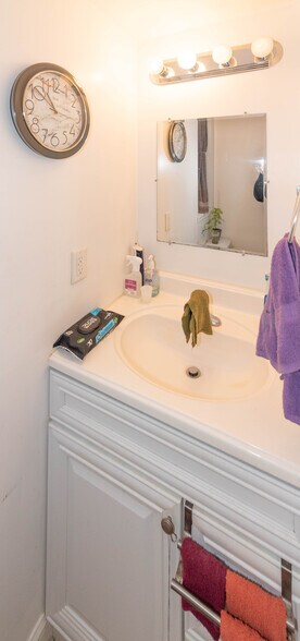 More Photos Of 2445 Lakeview Ave, Baltimore Apartments For Sale