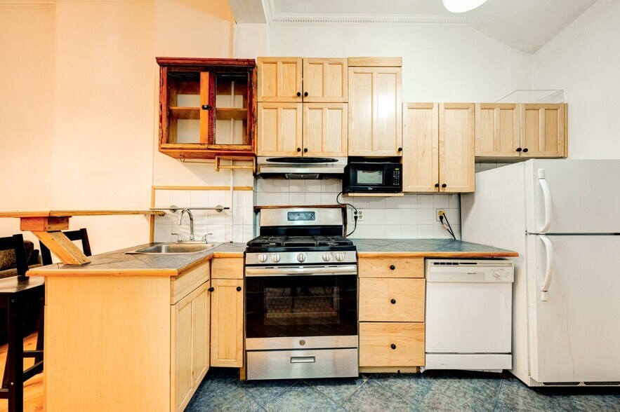 More Photos Of 1185 Av Seymour, Montréal Apartments For Sale