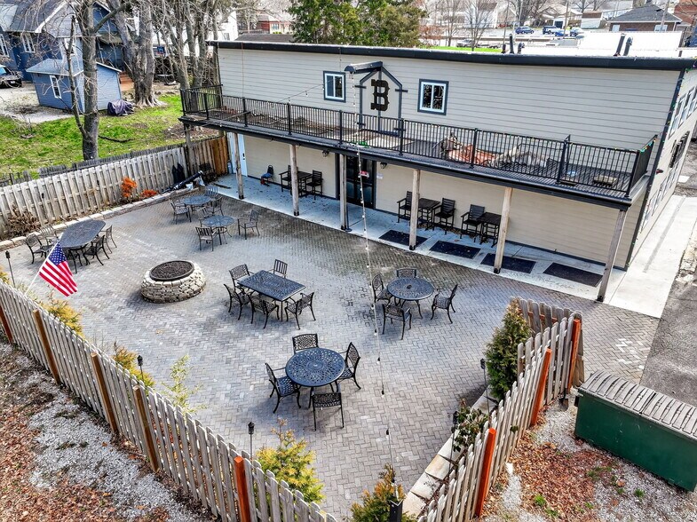 More Photos Of 316 N Main St, Columbia Storefront Retail Office For Sale