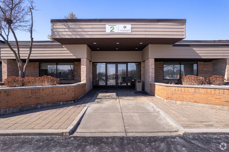 More Photos Of 1204-1332 W Northwest Hwy, Palatine Office For Lease