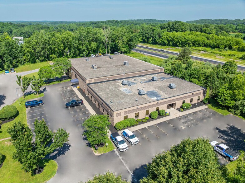 More Photos Of 580 Fishers Station Dr, Victor Warehouse For Lease
