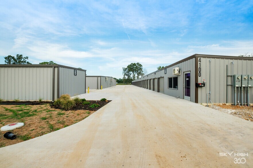 More Photos Of 753 W Pleasant Grove Rd, Rogers Self Storage For Sale