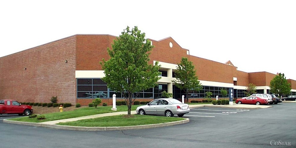 Primary Photo Of 10 Sunnen Dr, Maplewood Warehouse For Lease