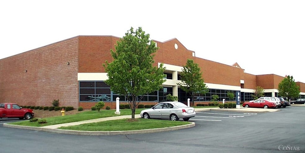 Primary Photo Of 10 Sunnen Dr, Maplewood Warehouse For Lease